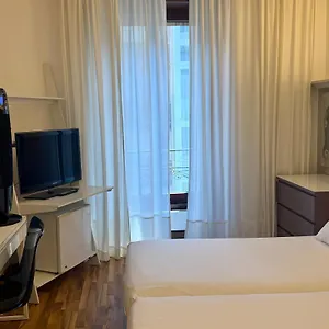 Hotel Les Arcades, Ženeva